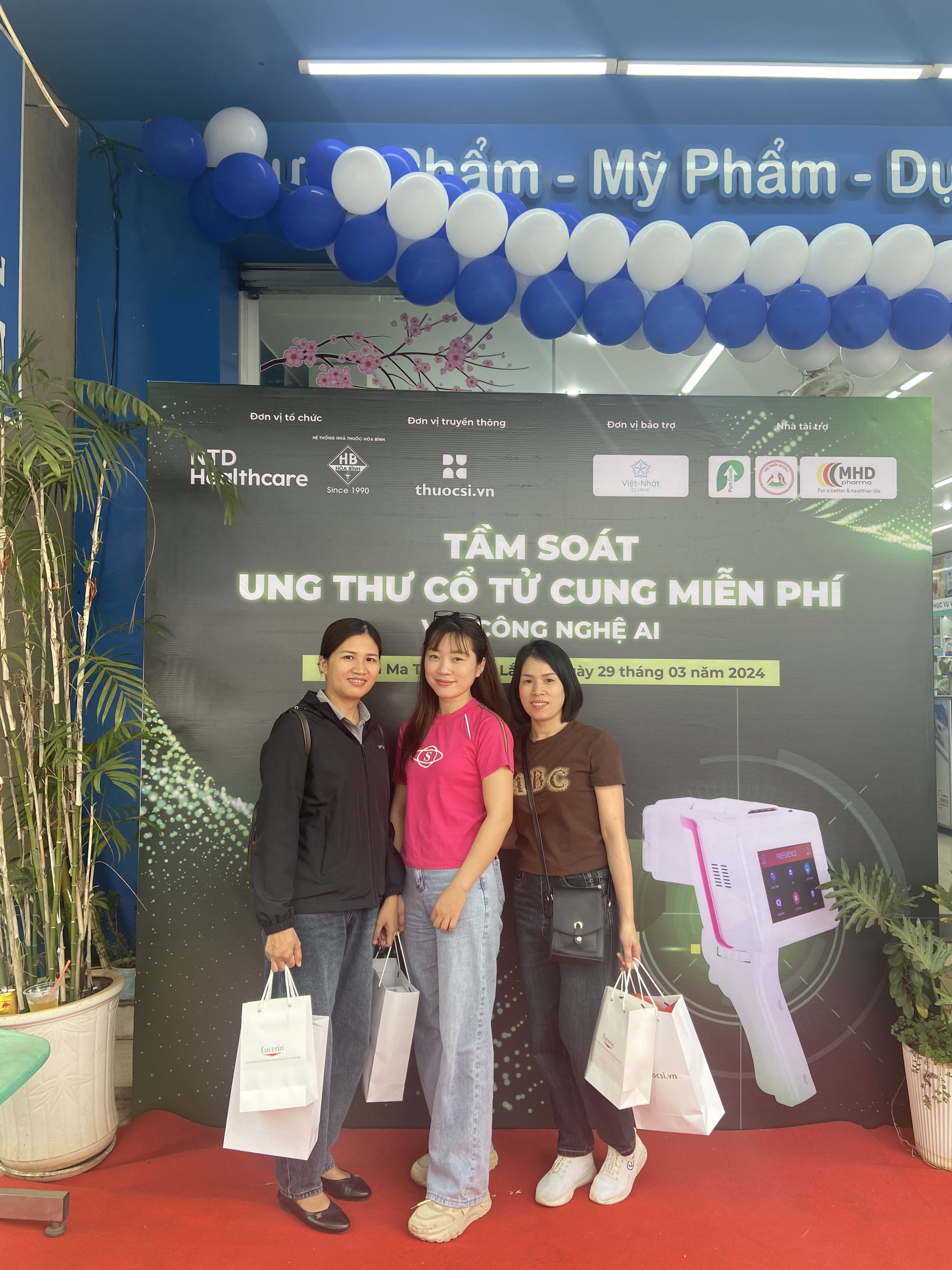 Tầm soát ung thư cổ tử cung miễn phí cho phụ nữ tại DakLak
